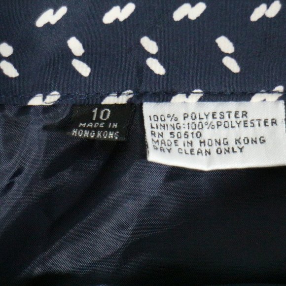 VTGFlowy Printed and Pleated A-Line Skirt Sz 10 US - Picture 3 of 13